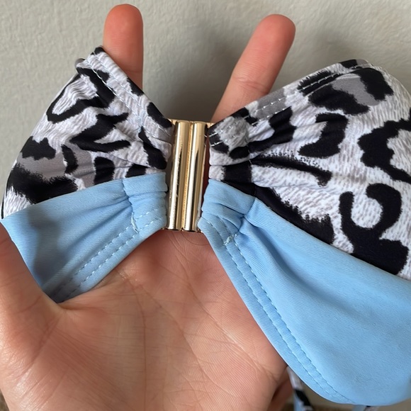 Brazilian bikini with removable pads - Picture 2 of 2